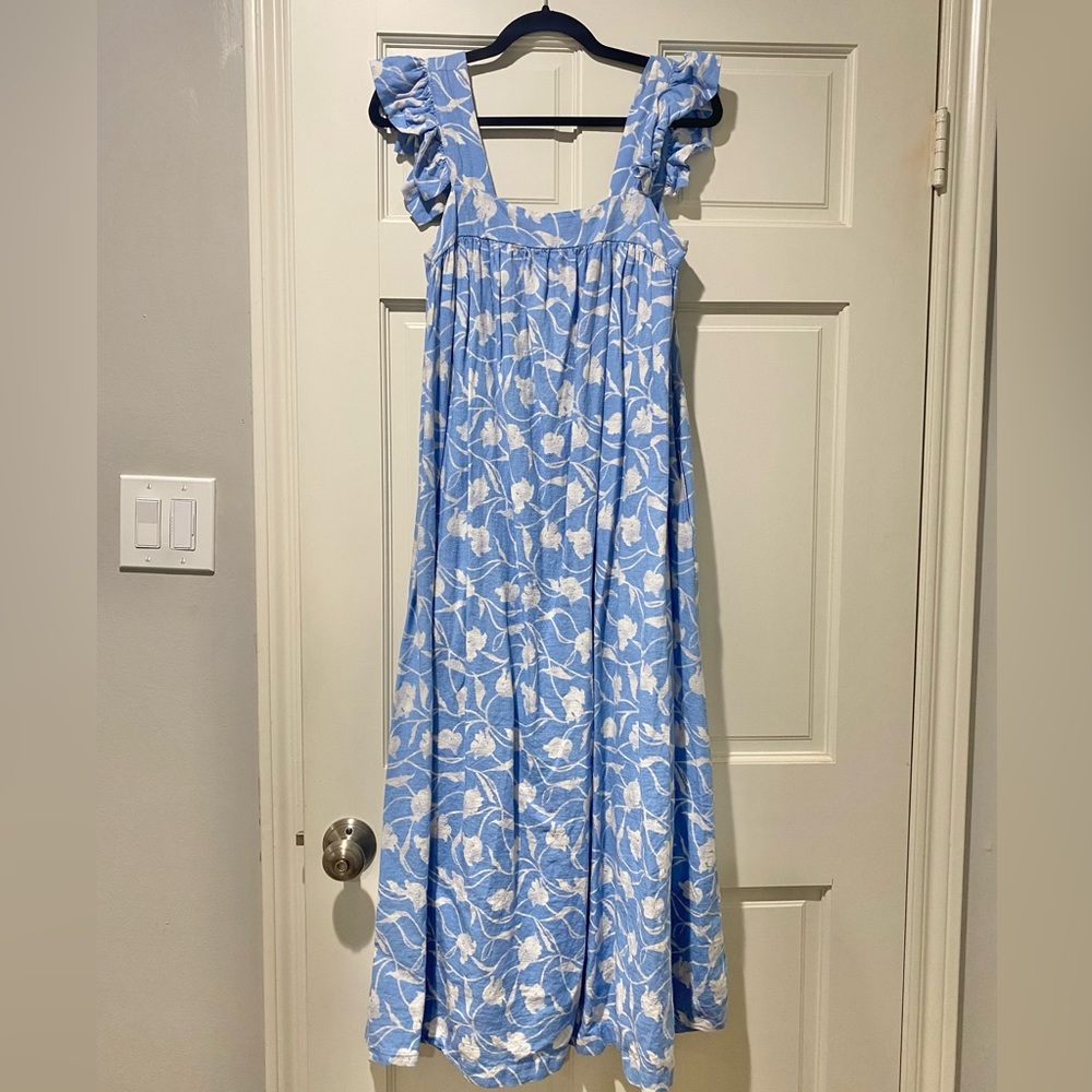 HEMMED - a new day Light Blue and White Floral Ruffle-Sleeve Maxi Dress